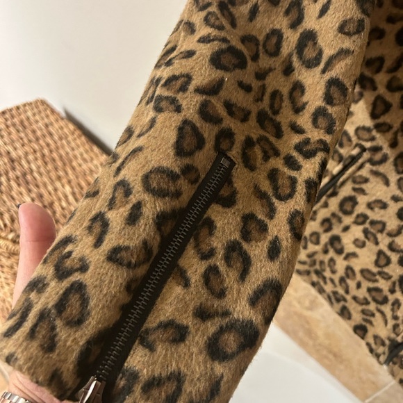 Leopard print motorcycle jacket. Umgee Size S. - Picture 4 of 7